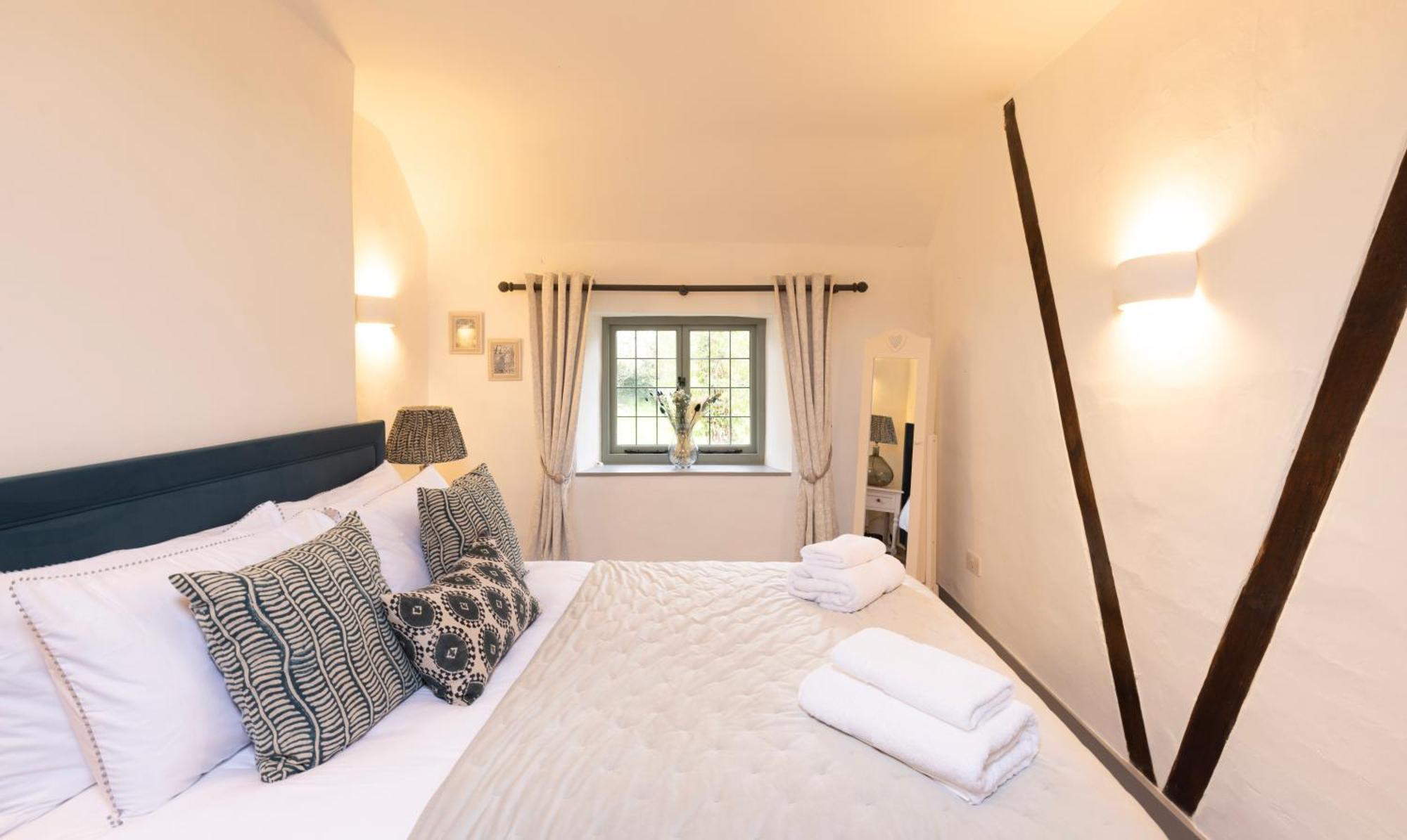 Cotswold Cottage With Hot Tub Bledington Екстериор снимка