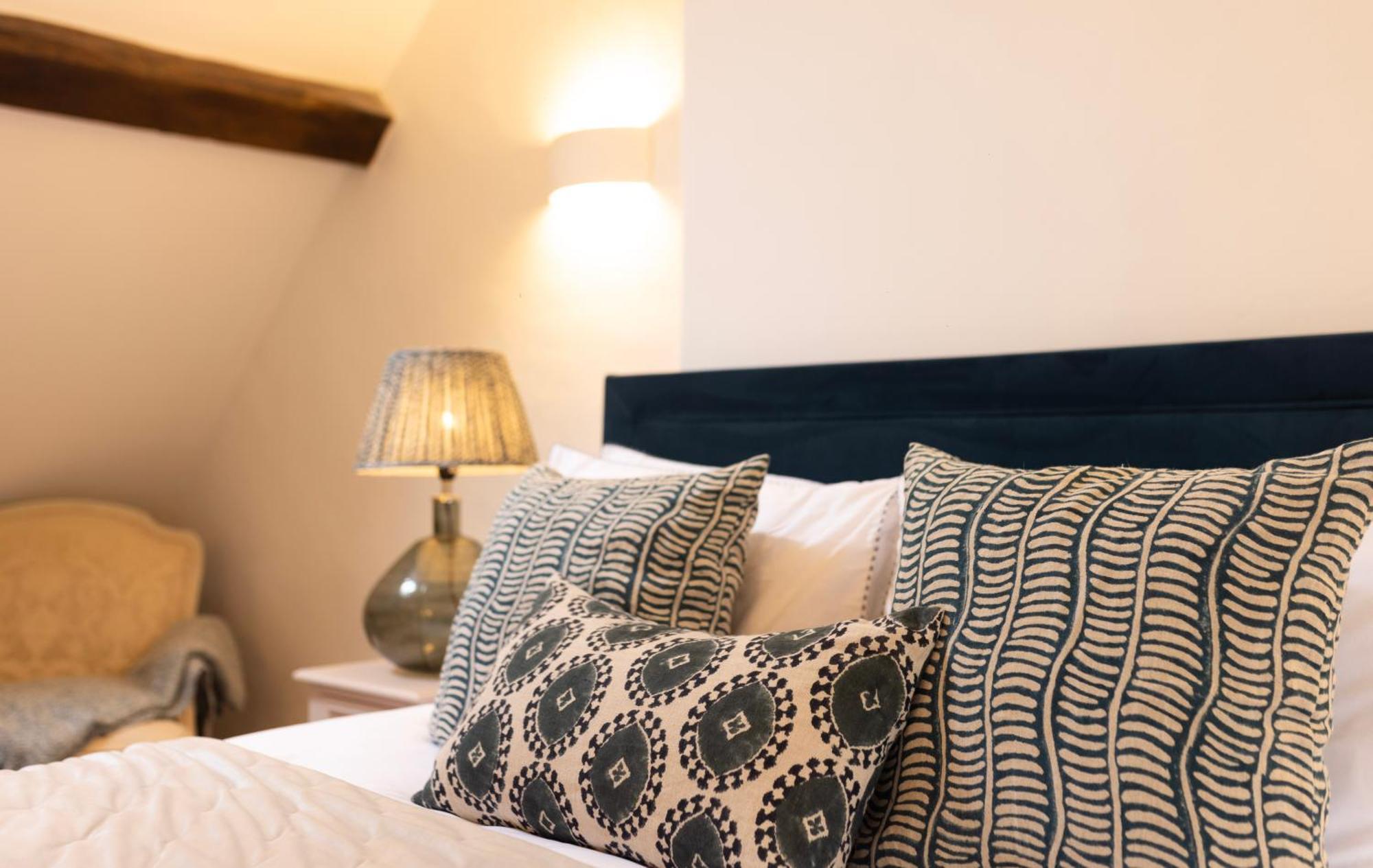 Cotswold Cottage With Hot Tub Bledington Екстериор снимка