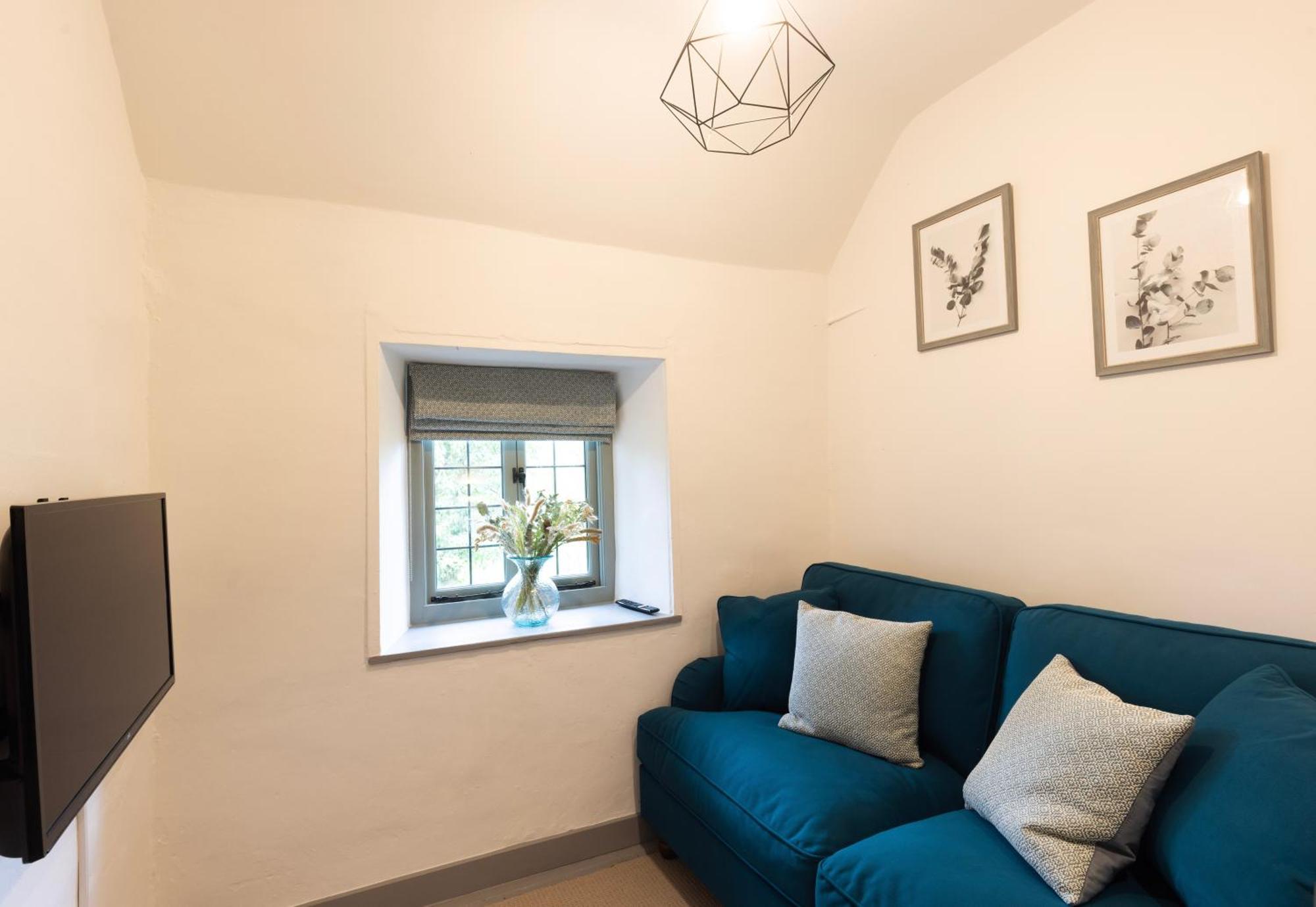 Cotswold Cottage With Hot Tub Bledington Екстериор снимка